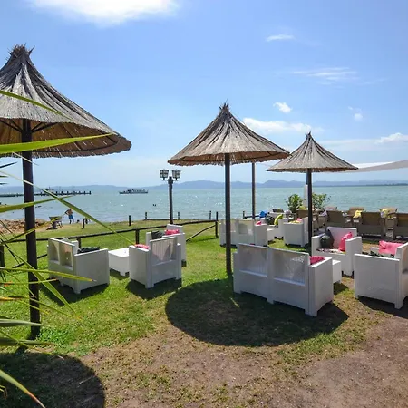 In Tatil Evi